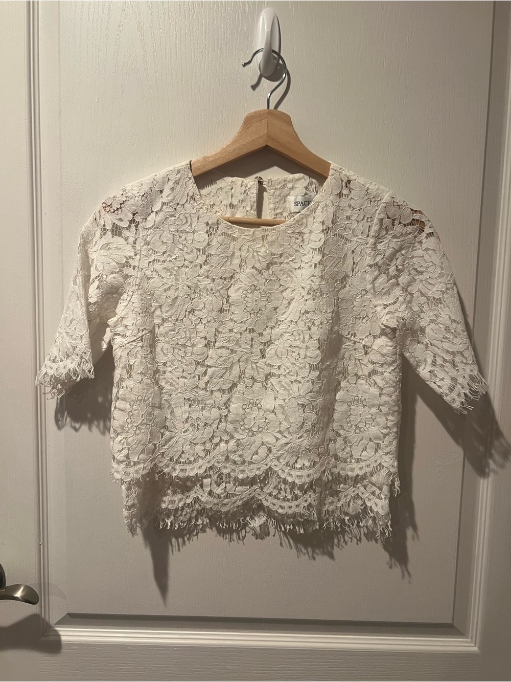 Space 46 Boutique White Floral Lace Short Sleeve Top
